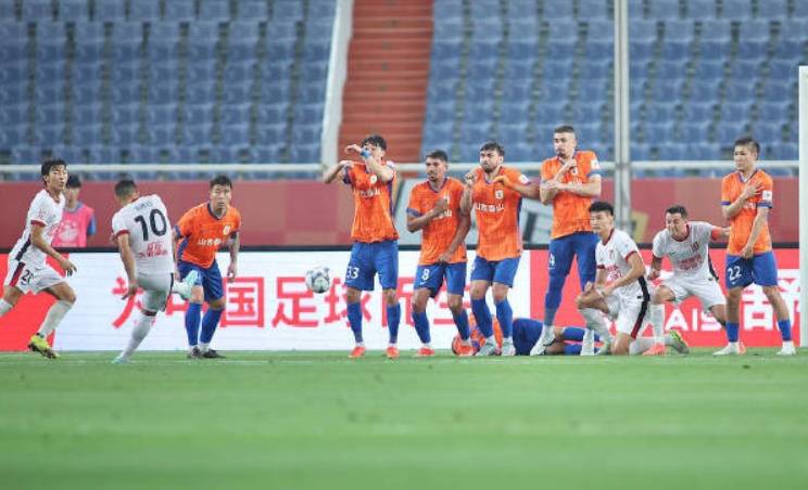 中欧体育官网入口-包含中甲联赛：广东三队保持不败，广州豹“让二追三”险胜的词条