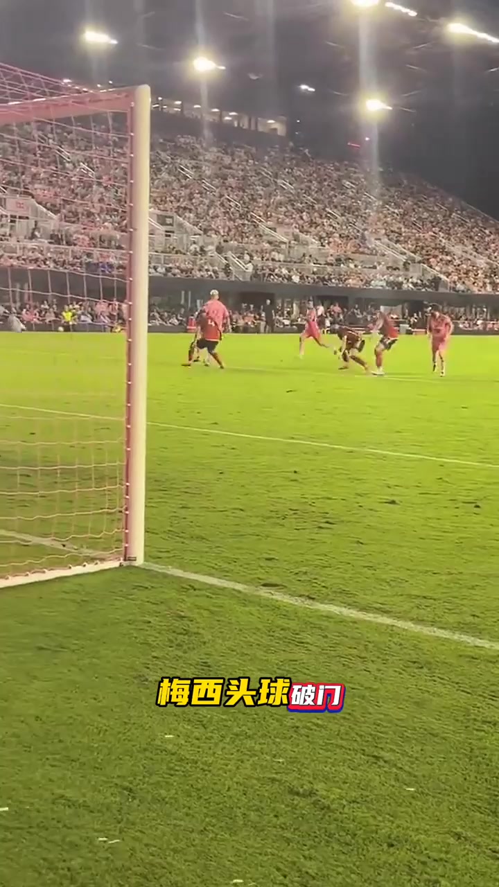 中欧体育官方下载-包含跨界！梅西的“神来之笔”，一记头球，如何震撼数字艺术世界的词条