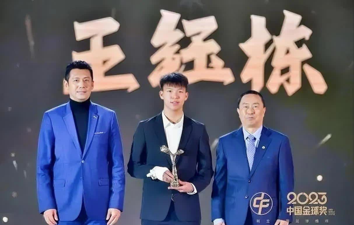 身价暴涨后，王钰栋当选中超5月最佳球员4场比赛打入4球