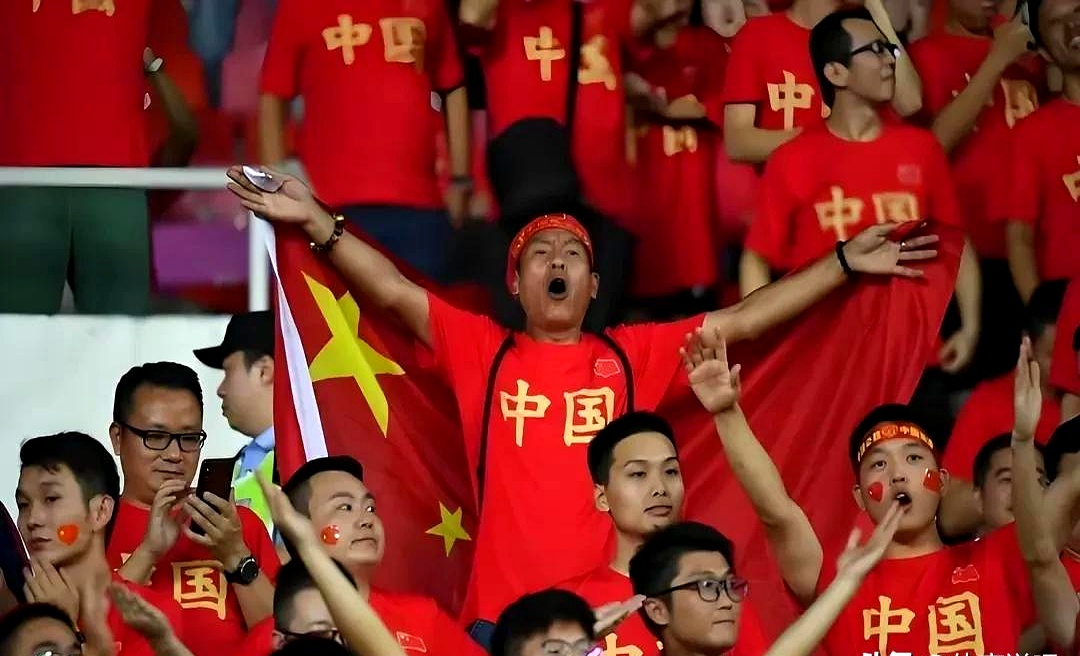 队员实力突飞猛进，中国足球队霸气出场